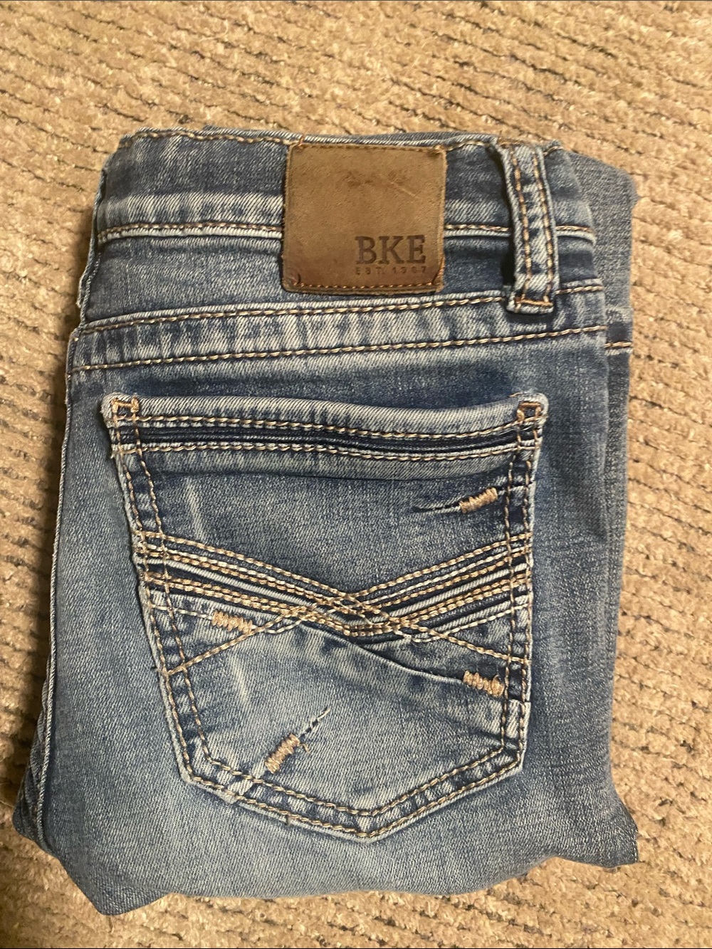 BKE Straight-Leg Jeans in Light Blue Wash